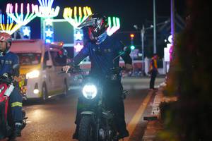 BIB: 
                            <button type="button" onclick="openModal(24430003)" class="btn btn-primary btn-sm float-right btn-popup" data-toggle="modal" data-target=".modal-high-quality">
                        <i class="fas fa-shopping-cart"></i> Add to Cart
                    </button>
                                            <button type="button" onclick="isThisMe(24430003, true)" class="btn btn-success btn-sm float-right btn-popup btn-isme hidden" data-toggle="tooltip" data-placement="bottom" title="นี่คือรูปของคุณใช่ไหม คลิกที่นี่เพื่อเอาเข้าอัลบั้ม">
                        <i class="fas fa-plus"></i> Add to album
                    </button>
                    <button type="button" onclick="isThisMe(24430003, false)" class="btn btn-warning btn-sm float-right btn-popup btn-isnotme hidden">
                        <i class="fas fa-ban"></i> Remove from album
                    </button>